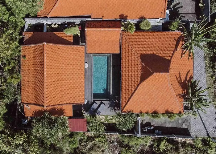 The Padang Pool Sleeps 7 Located In Jungle 5 Mins From Uluwatu's Famous Beaches Villa *