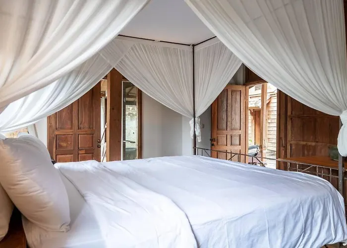 The Padang Pool Sleeps 7 Located In Jungle 5 Mins From Uluwatu's Famous Beaches *