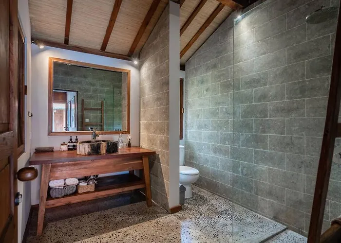 The Padang Pool Sleeps 7 Located In Jungle 5 Mins From Uluwatu's Famous Beaches Uluwatu (Bali)