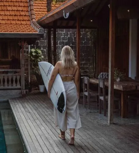 The Padang Pool Sleeps 7 Located In Jungle 5 Mins From Uluwatu's Famous Beaches Villa
