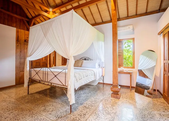 Villa The Padang Pool Sleeps 7 Located In Jungle 5 Mins From Uluwatu's Famous Beaches *