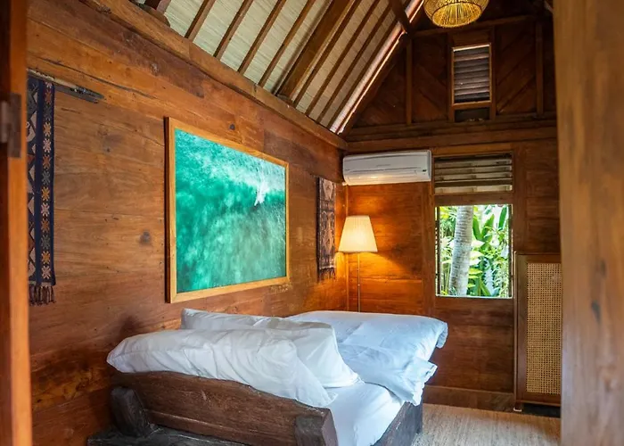 The Padang Pool Sleeps 7 Located In Jungle 5 Mins From Uluwatu's Famous Beaches *