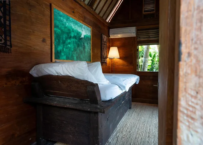 The Padang Pool Sleeps 7 Located In Jungle 5 Mins From Uluwatu's Famous Beaches Villa