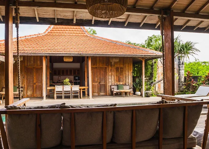 The Padang Pool Sleeps 7 Located In Jungle 5 Mins From Uluwatu's Famous Beaches Villa *