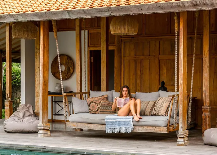 The Padang Pool Sleeps 7 Located In Jungle 5 Mins From Uluwatu's Famous Beaches * Uluwatu (Bali)