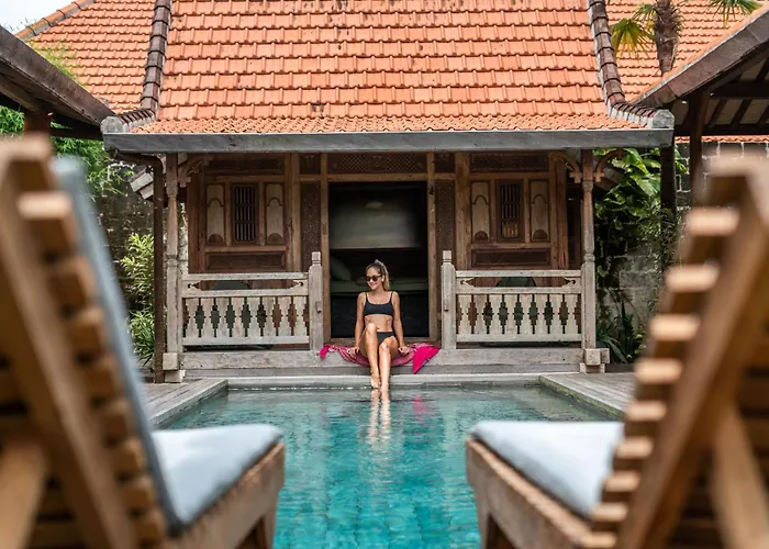 The Padang Pool Sleeps 7 Located In Jungle 5 Mins From Uluwatu's Famous Beaches *
