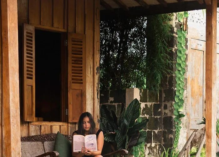 The Padang Pool Sleeps 7 Located In Jungle 5 Mins From Uluwatu's Famous Beaches * Uluwatu (Bali)